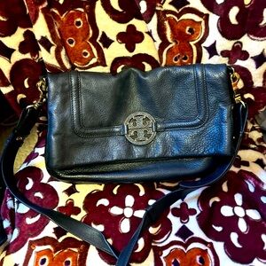 Tory Burch pebble leather blue crossbody. In excellent condition.